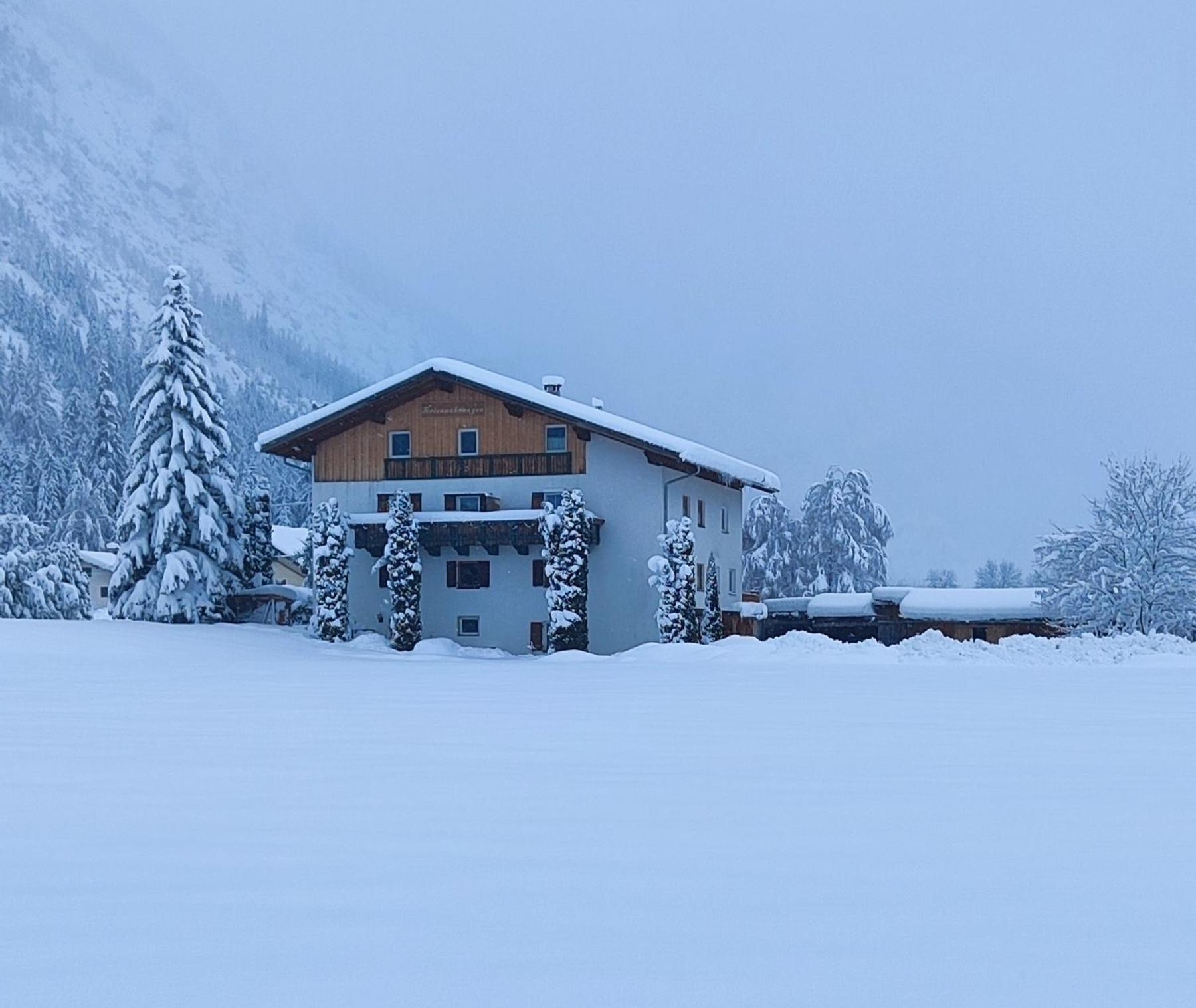 Ferienhaus Lechtaler Alpen Bach  Εξωτερικό φωτογραφία